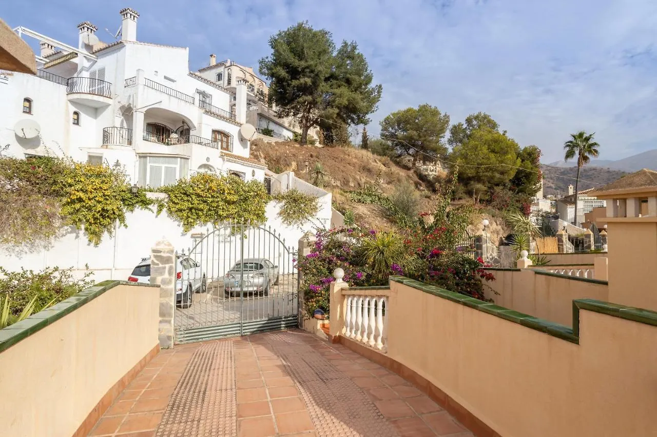 Las Flores 5 - Large Townhouse Nerja Holiday home